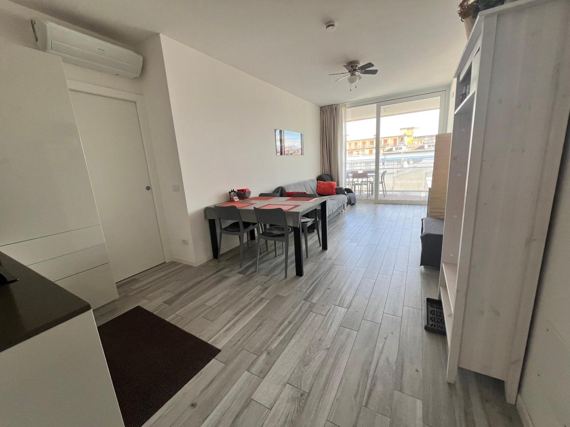 Palm Apartment *